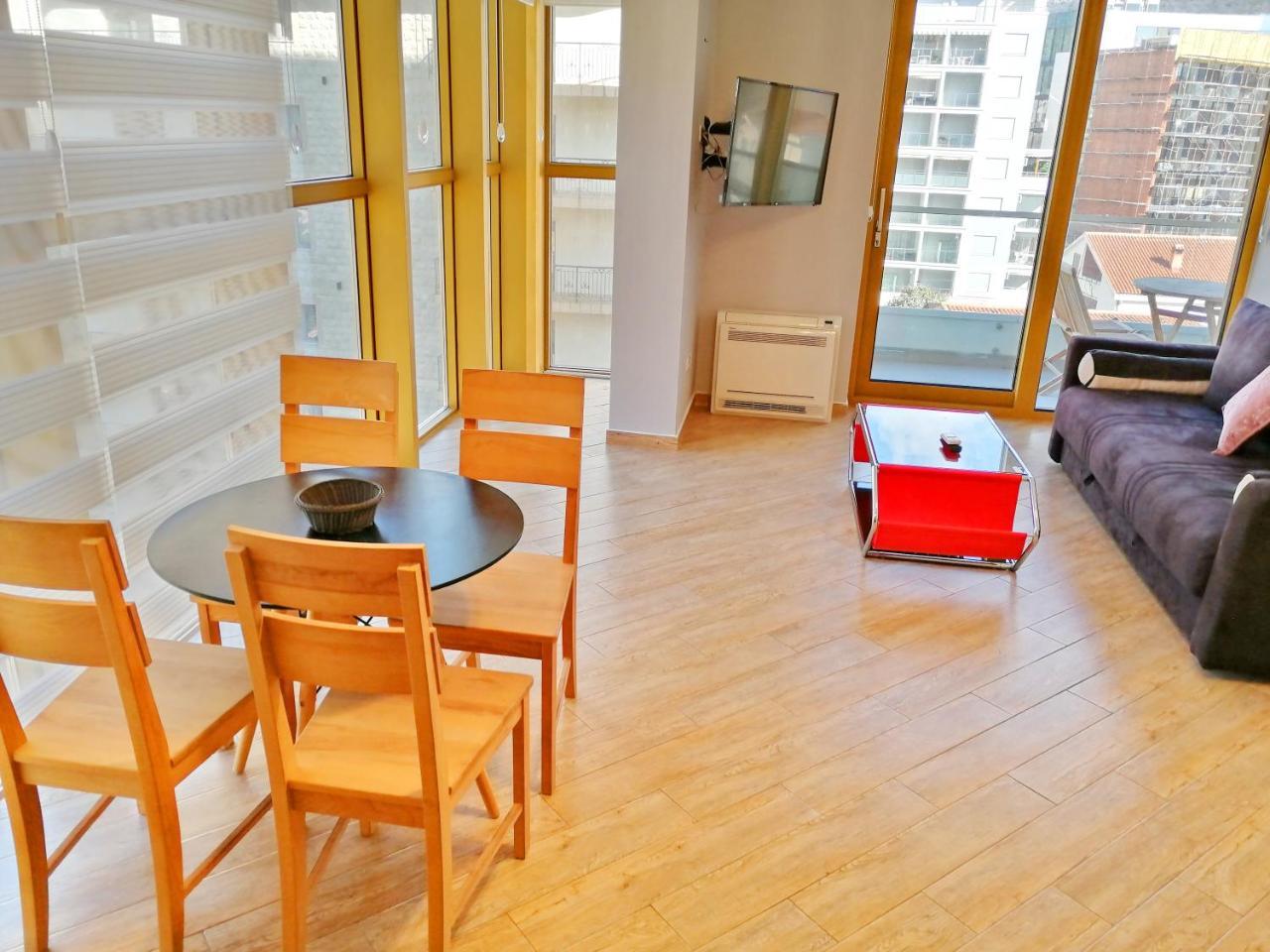 Sea Breeze Lux Apartments Budva Exterior photo