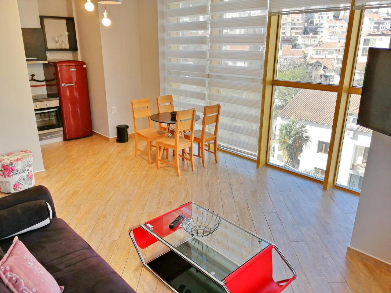 Sea Breeze Lux Apartments Budva Exterior photo